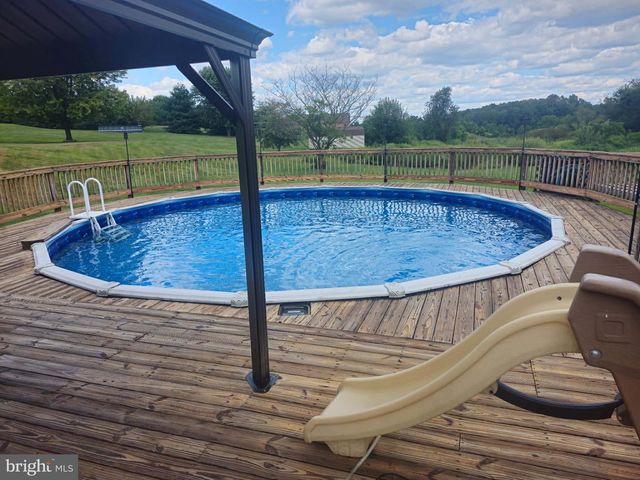 6495 PAMADEVA RD, Hanover, PA 17331