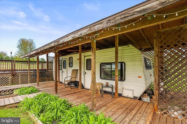 6495 PAMADEVA RD, Hanover, PA 17331