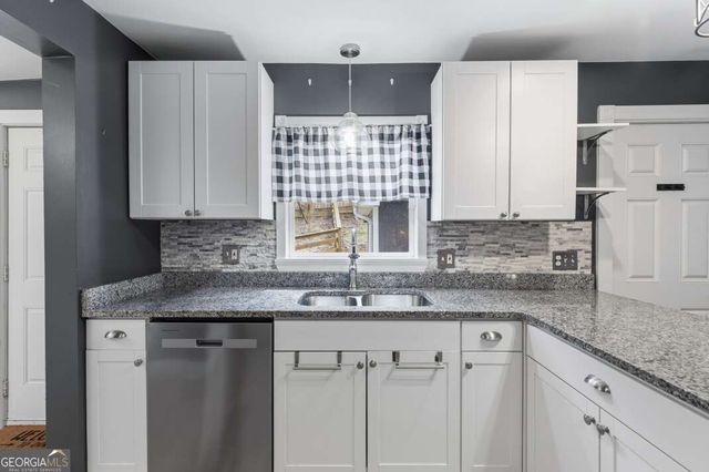 416 Electric Avenue, Clayton, GA 30525