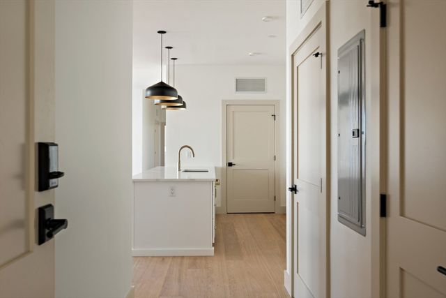 1025 Massachusetts Avenue 501, Arlington, MA 02476