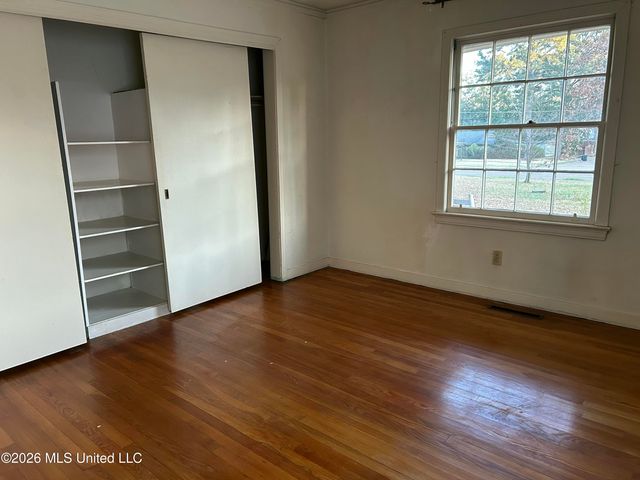 1424 E Northside Drive, Jackson, MS 39211