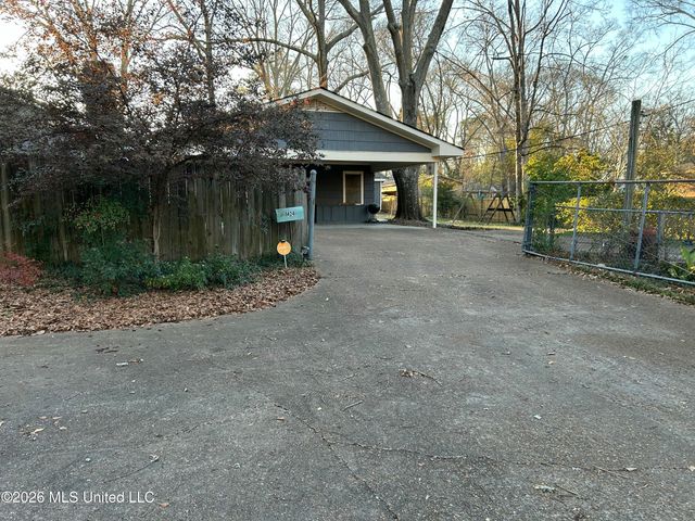1424 E Northside Drive, Jackson, MS 39211