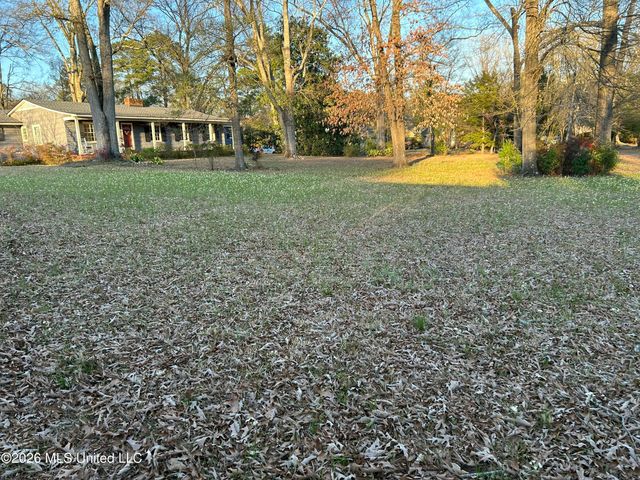 1424 E Northside Drive, Jackson, MS 39211