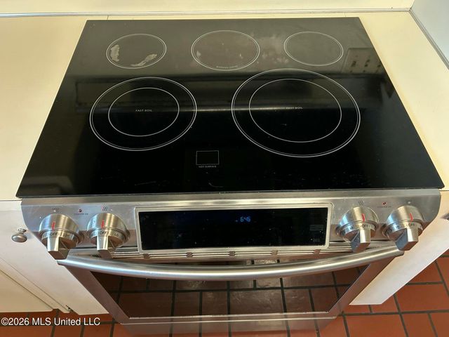 1424 E Northside Drive, Jackson, MS 39211