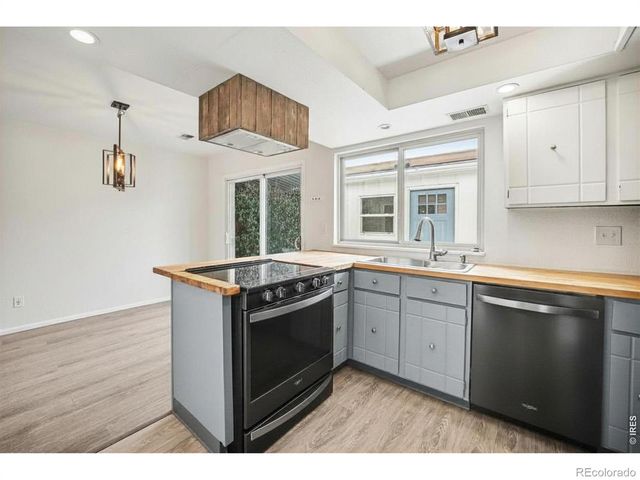 474 S Carr Street, Lakewood, CO 80226