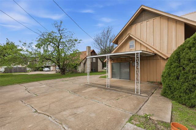 2814 Cheyenne Street, Irving, TX 75062
