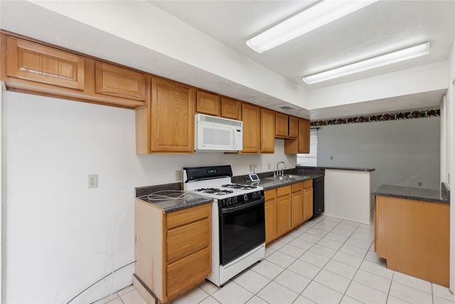 2814 Cheyenne Street, Irving, TX 75062