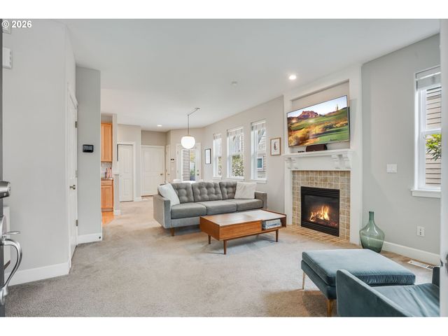 2522 Nw MILLER Rd 22, Portland, OR 97229