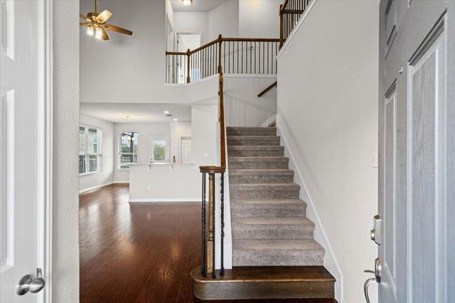 1012 Goldilocks LN, Manchaca, TX 78652