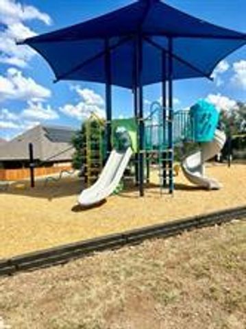 1012 Goldilocks LN, Manchaca, TX 78652