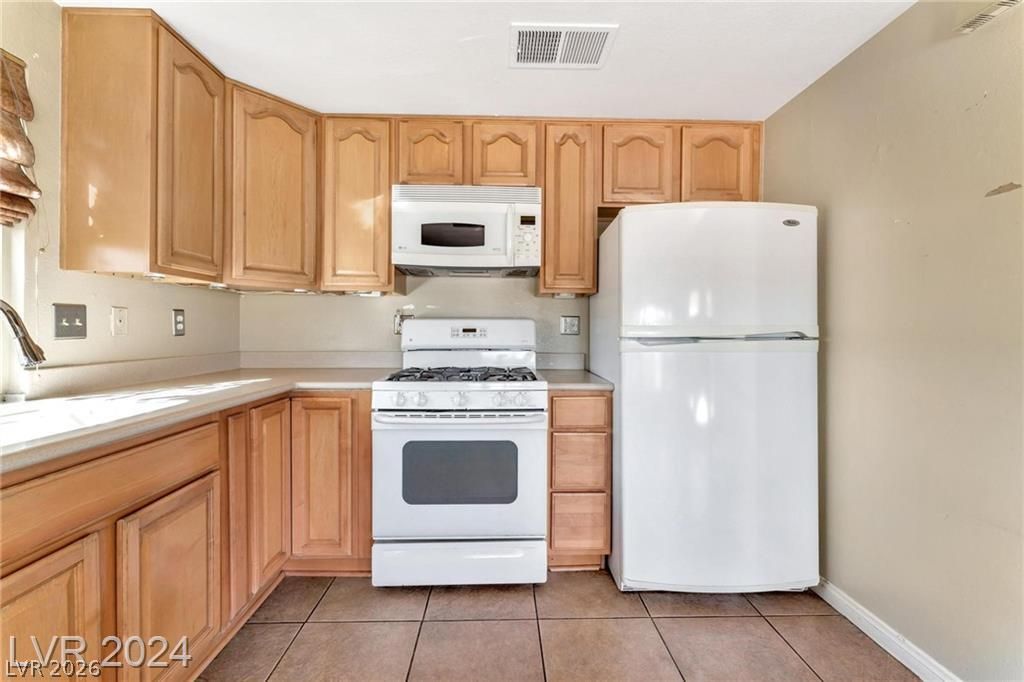 5206 Brentmead Drive, Las Vegas, NV 89120 — photo 4