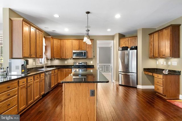 102 AQUIFER DR, Falling Waters, WV 25419