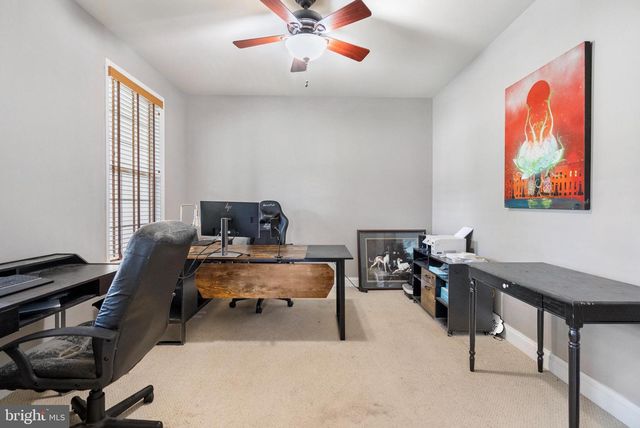102 AQUIFER DR, Falling Waters, WV 25419