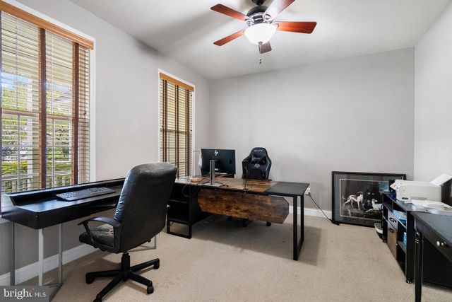 102 AQUIFER DR, Falling Waters, WV 25419