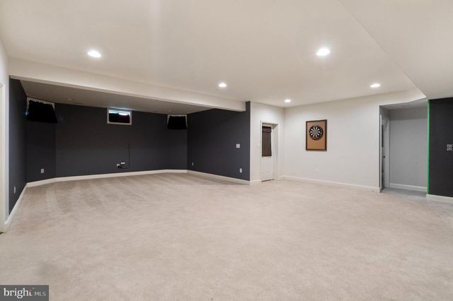 102 AQUIFER DR, Falling Waters, WV 25419