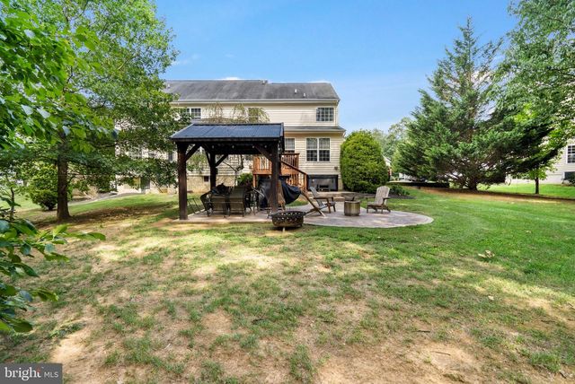 102 AQUIFER DR, Falling Waters, WV 25419