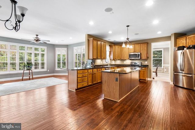 102 AQUIFER DR, Falling Waters, WV 25419