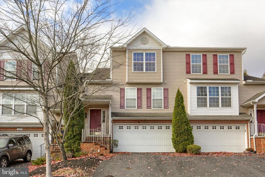 1147 CROSS CREEK DR, Mechanicsburg, PA 17050