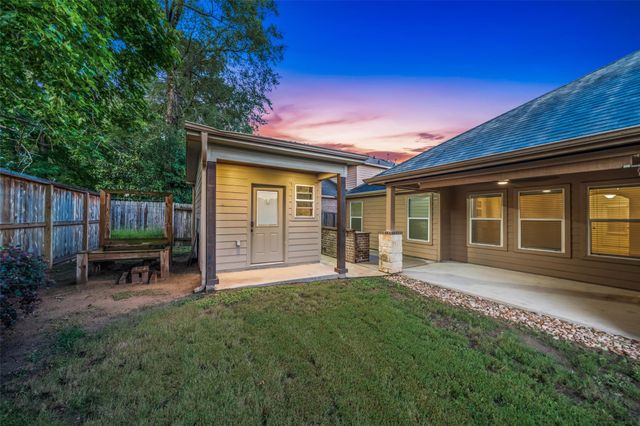 961 Wannan Lane, Conroe, TX 77301