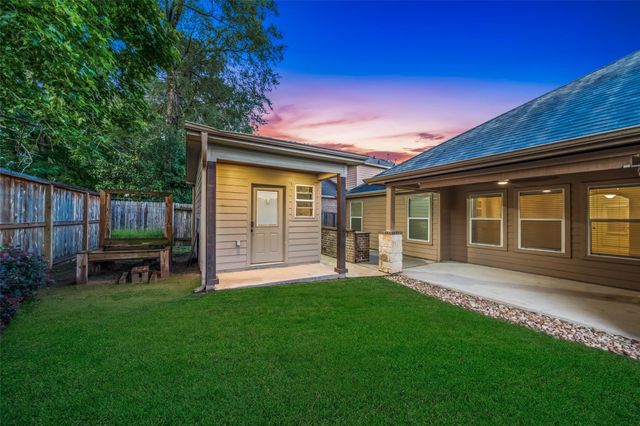 961 Wannan Lane, Conroe, TX 77301