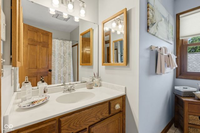 4462 S 600 Road W, New Palestine, IN 46163