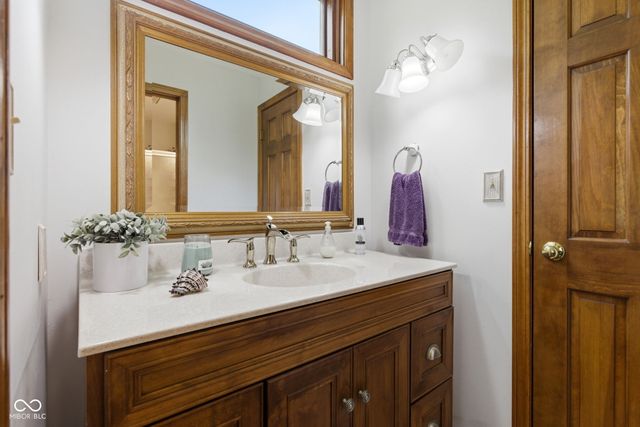 4462 S 600 Road W, New Palestine, IN 46163
