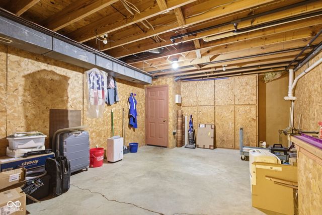 4462 S 600 Road W, New Palestine, IN 46163
