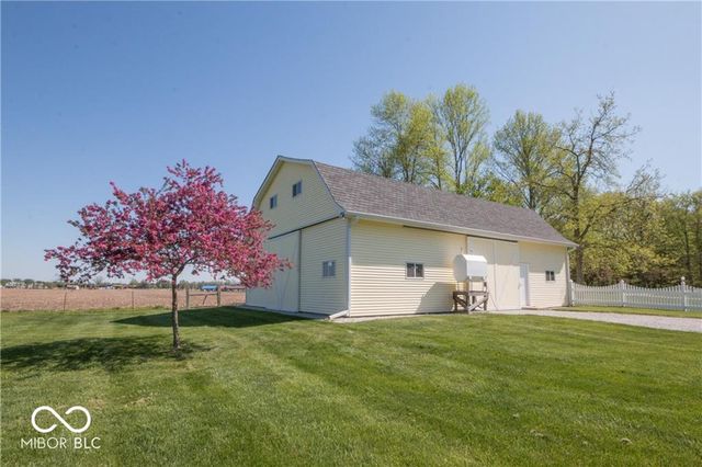 4462 S 600 Road W, New Palestine, IN 46163