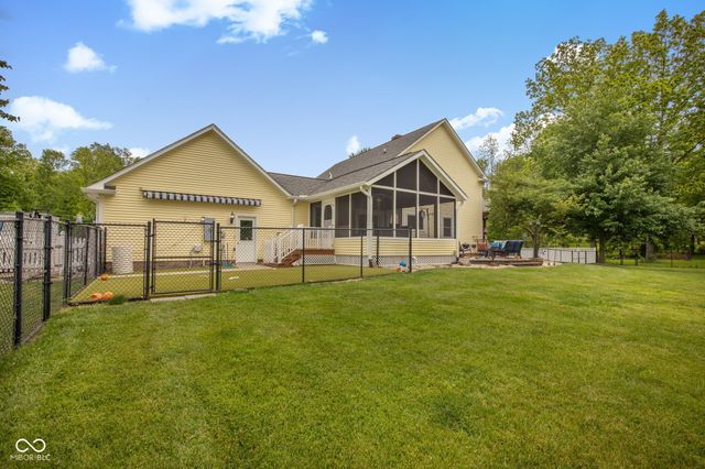 4462 S 600 Road W, New Palestine, IN 46163