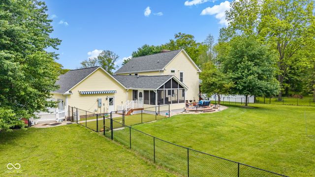 4462 S 600 Road W, New Palestine, IN 46163