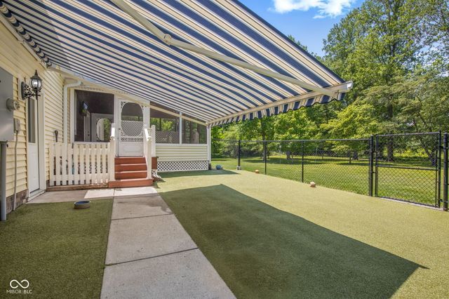 4462 S 600 Road W, New Palestine, IN 46163