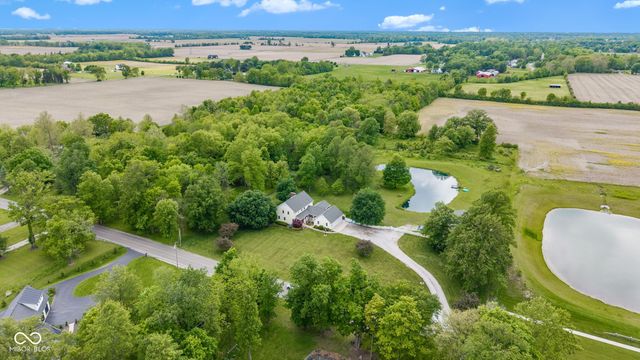 4462 S 600 Road W, New Palestine, IN 46163