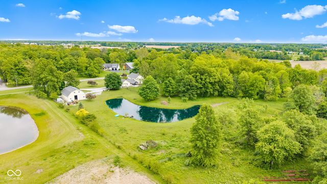 4462 S 600 Road W, New Palestine, IN 46163