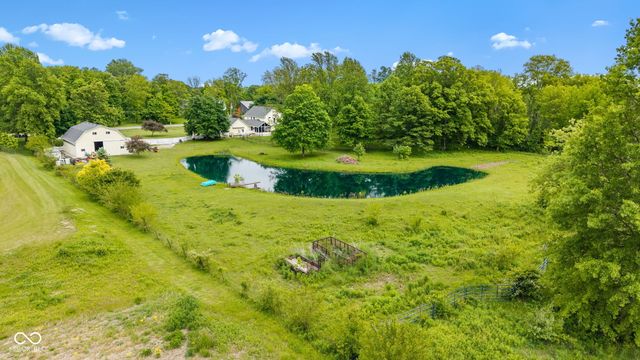 4462 S 600 Road W, New Palestine, IN 46163