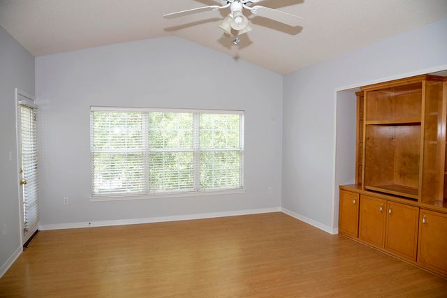 1501 N Partin Drive APT 217, Niceville, FL 32578