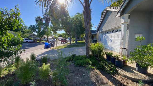 2715 Wood Violet Way, Sacramento, CA 95822