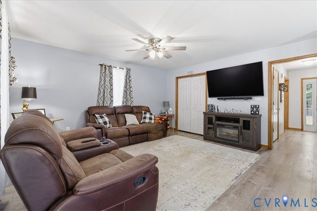 5468 Midway Rd, Dinwiddie, VA 23833