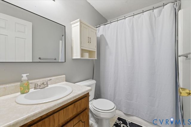 5468 Midway Rd, Dinwiddie, VA 23833