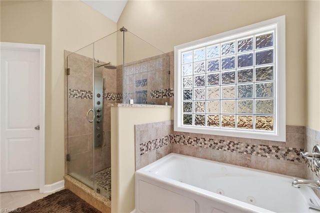 3033 Cameron Village Court, Winston-salem, NC 27103
