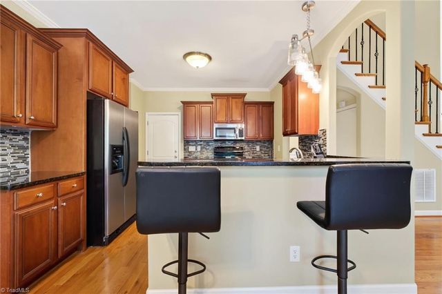 3033 Cameron Village Court, Winston-salem, NC 27103