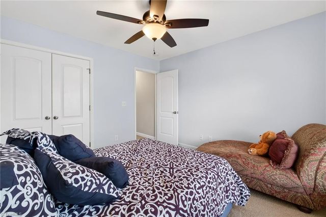 3033 Cameron Village Court, Winston-salem, NC 27103