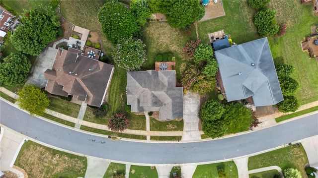 3033 Cameron Village Court, Winston-salem, NC 27103