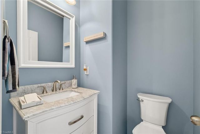 3033 Cameron Village Court, Winston-salem, NC 27103