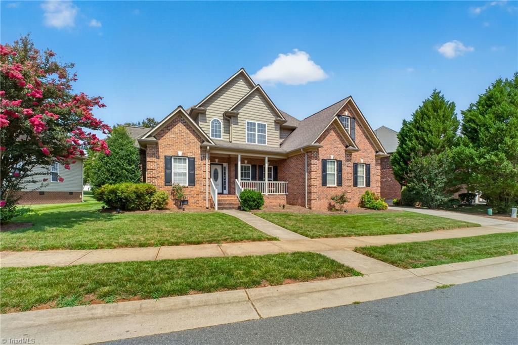 3033 Cameron Village Court, Winston-salem, NC 27103