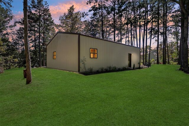 131 Oaklane Drive, Hemphill, TX 75948