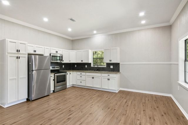 131 Oaklane Drive, Hemphill, TX 75948