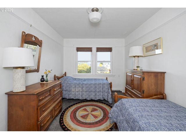 5275 Ne 18TH Ave, Portland, OR 97211