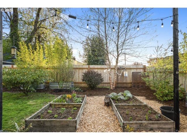 5275 Ne 18TH Ave, Portland, OR 97211