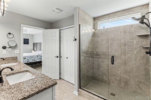 7558 Abigail Dr, Ypsilanti, MI 48198