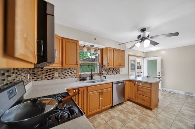 4115 ROYAL Avenue, Erie, PA 16509